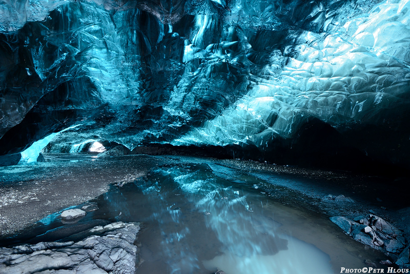 Islandská ledovcová jeskyně